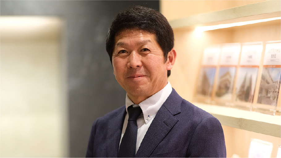 代表取締役社長 兼 CEO 植村 健志