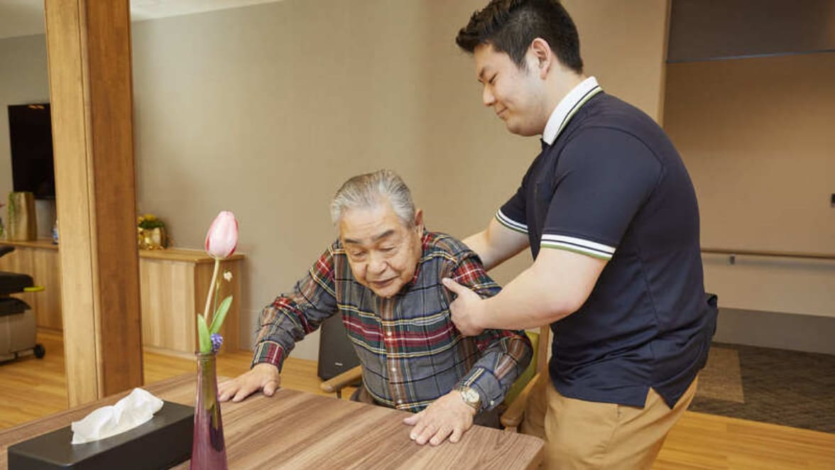 アズハイム横浜東寺尾 介護付きホーム（介護付有料老人ホーム）